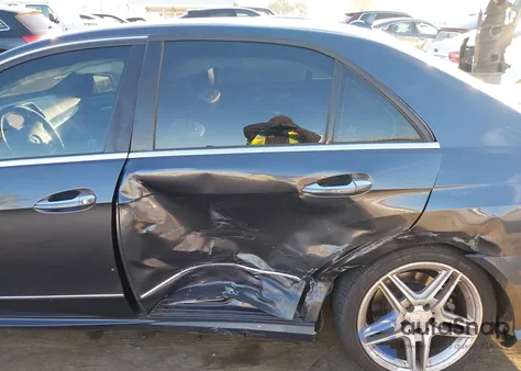 2011 Mercedes-Benz E 550 из США, поврежденный, VIN WDDHF7CB0BA395873